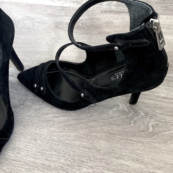 New Suede heels with silver detail, zipper at the back makes them easy to wear. - Picture 8 of 8